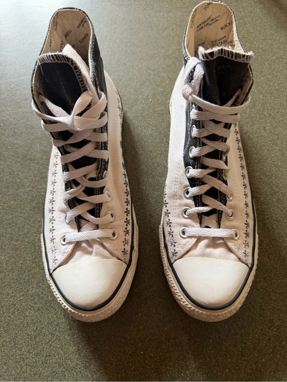 Converse All Star Andy Warhol Campbells  High-Top Athletic Sneakers Sz. 8M 9.5W